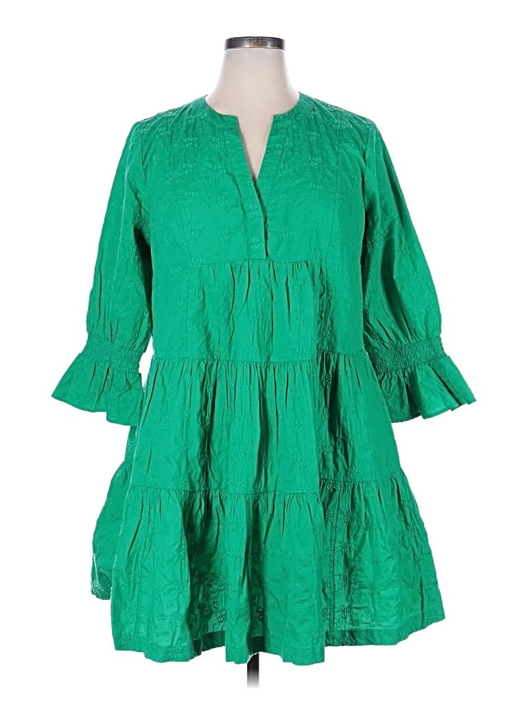 Pre-owned Crown & Ivy Casual Dress In Green