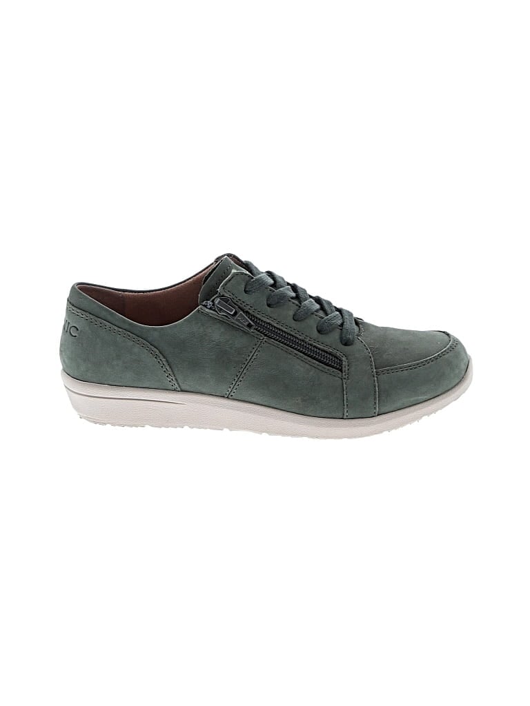 Pre-owned Vionic Sneakers In Green