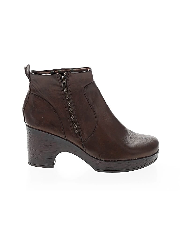 Pre-owned B.o.c. Ankle Boots In Brown
