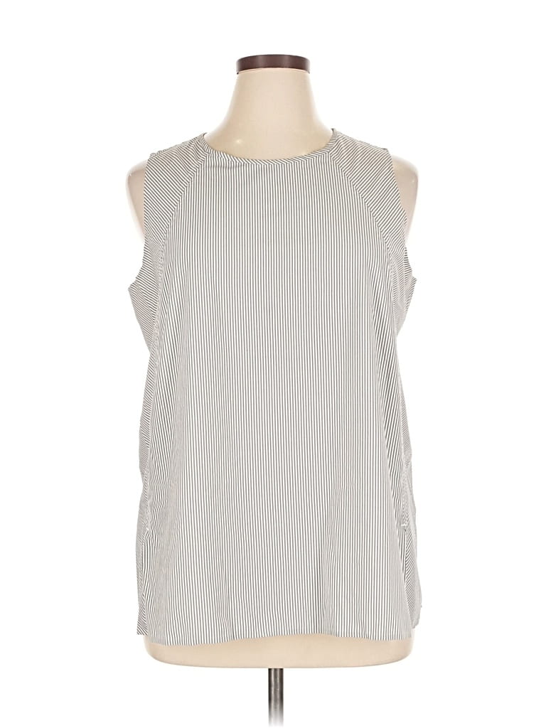 Pre-owned Athleta Sleeveless T-shirt In Gray