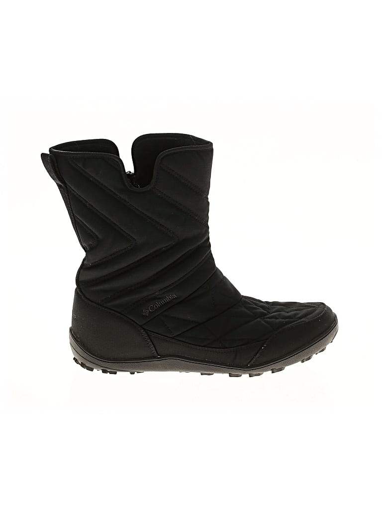 Pre-owned Columbia Boots In Black