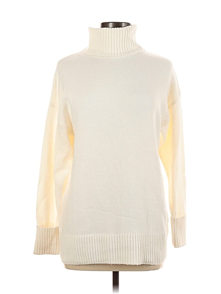 Pre-owned Old Navy Turtleneck Sweater In White