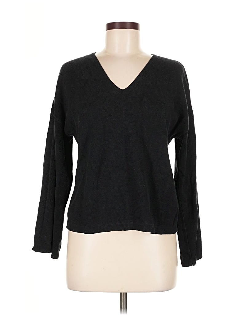 Pre-owned Old Navy Pullover Sweater In Black