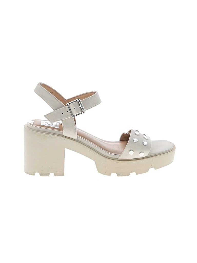 Pre-owned Dolce Vita Sandals In White