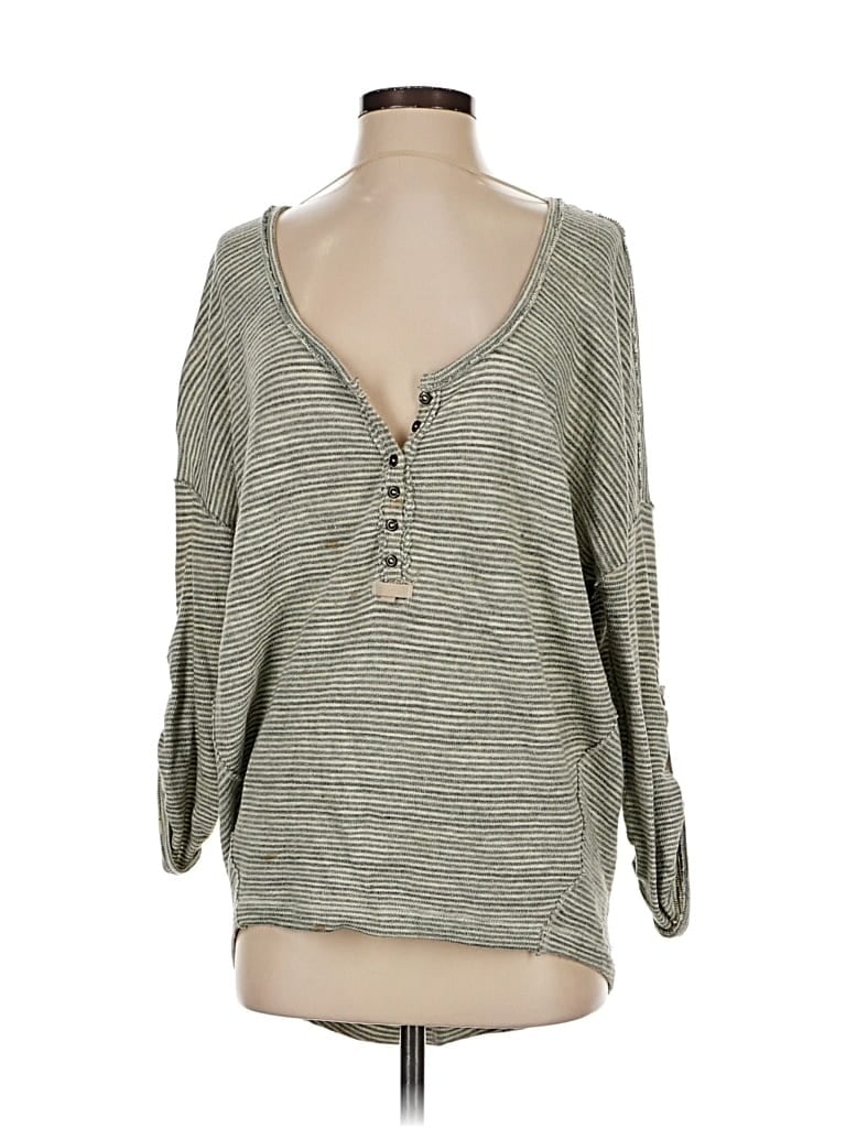 Pre-owned We The Free 3/4 Sleeve Top Gray Plunge Neckline Tops
