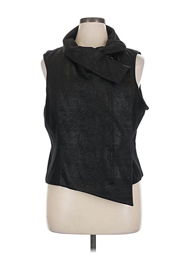 Pre-owned Two By Vince Camuto Vest In Black