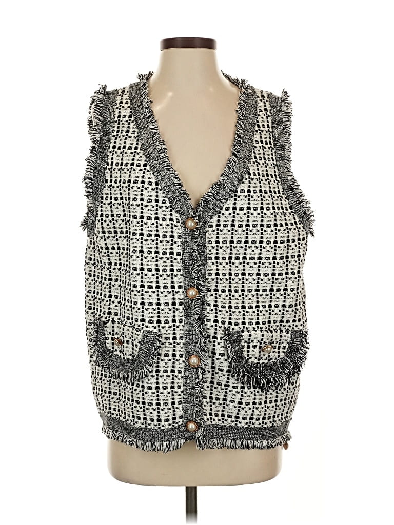 Flat White Cardigan Sweater In Gray