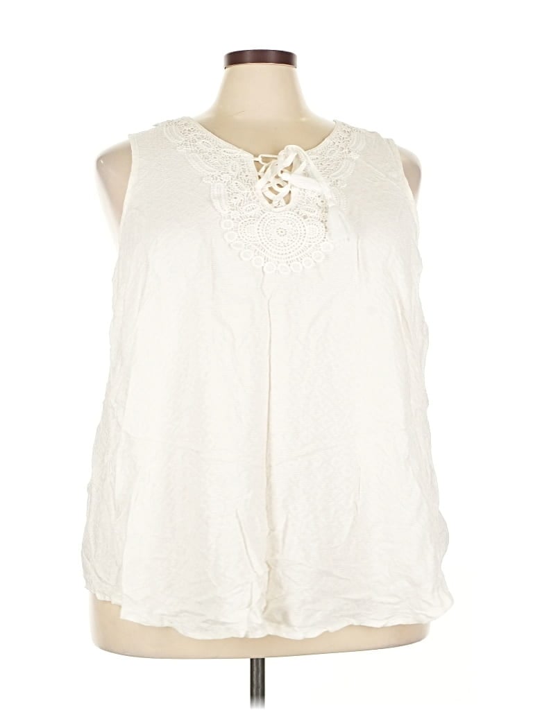 Pre-owned Torrid Sleeveless Blouse In White