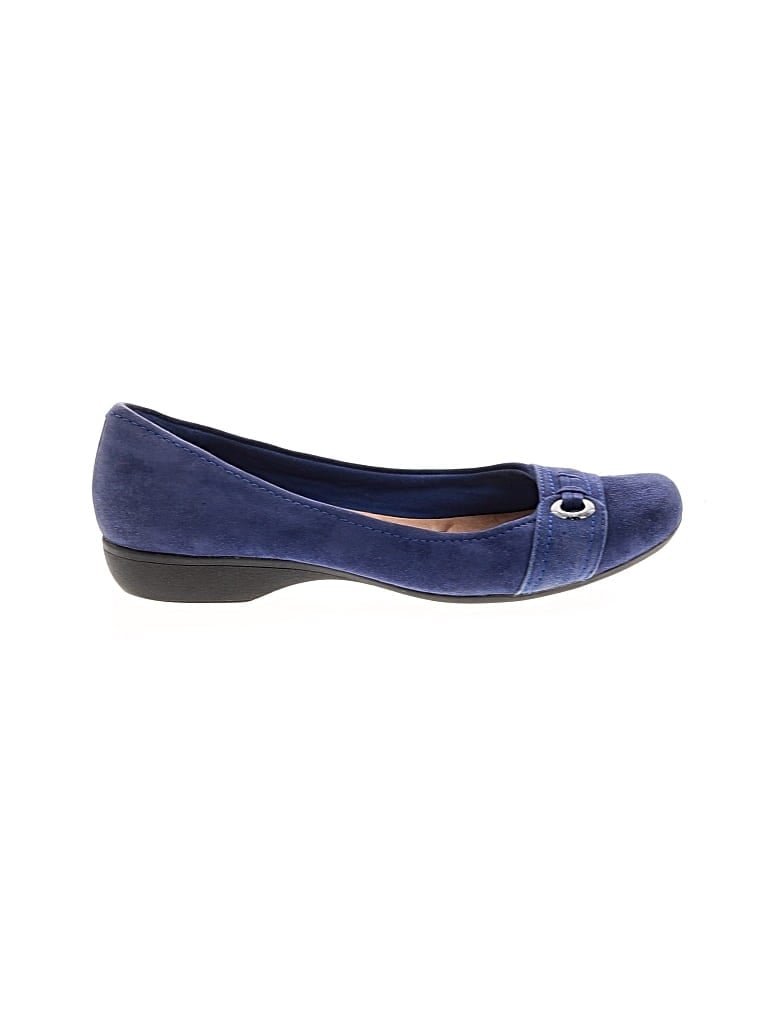 Pre-owned Clarks Flats In Blue