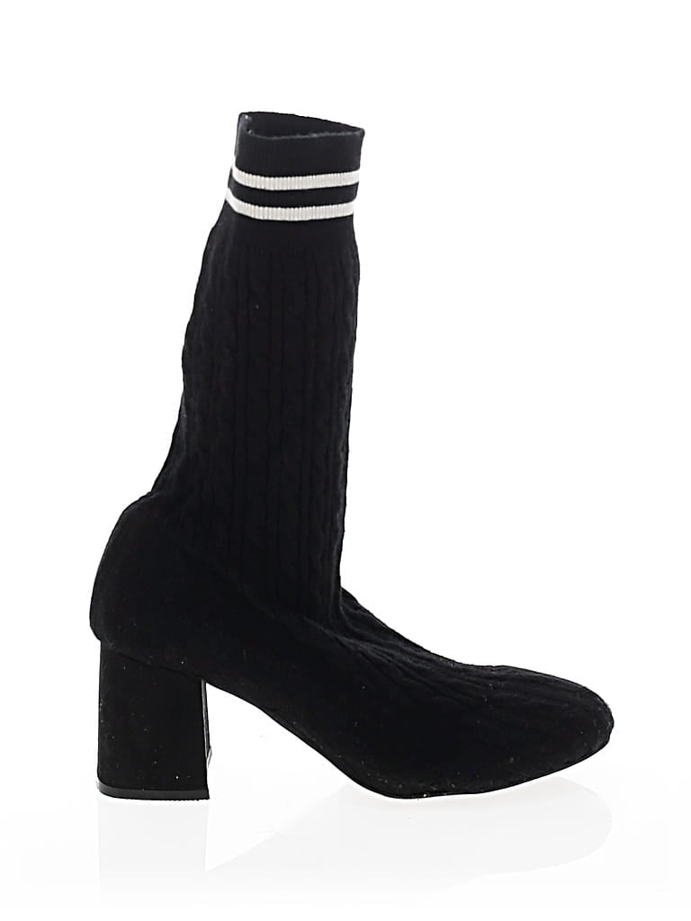 Pre-owned Olivia Miller Boots In Black