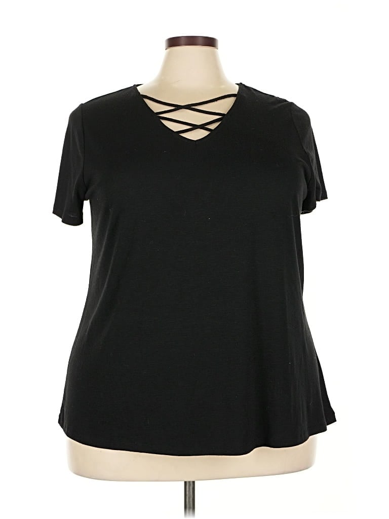 Pre-owned Avenue Active T-shirt In Black