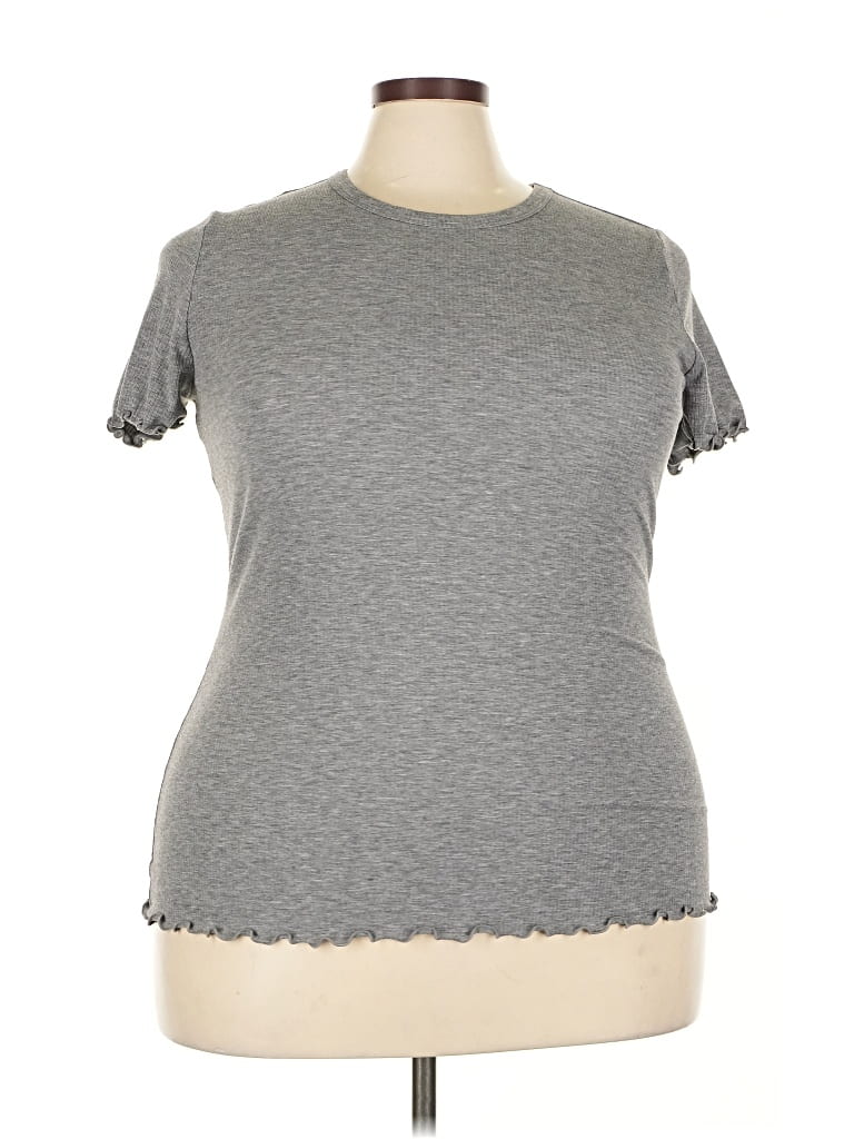 Pre-owned Torrid Short Sleeve Top Gray Mock Neckline Tops
