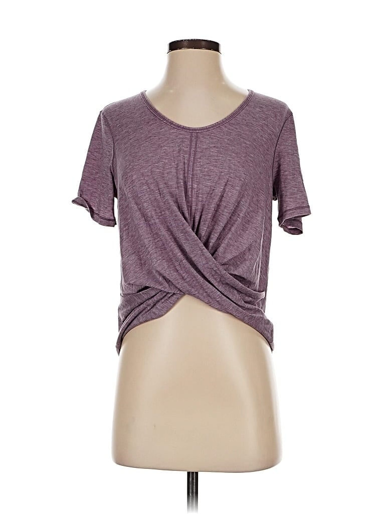 Pre-owned Lululemon Athletica Short Sleeve T-shirt In Burgundy