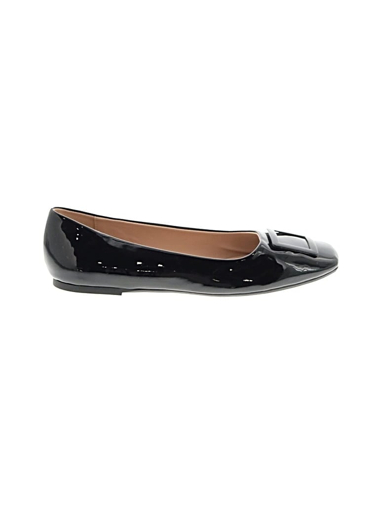 Pre-owned Journee Flats In Black