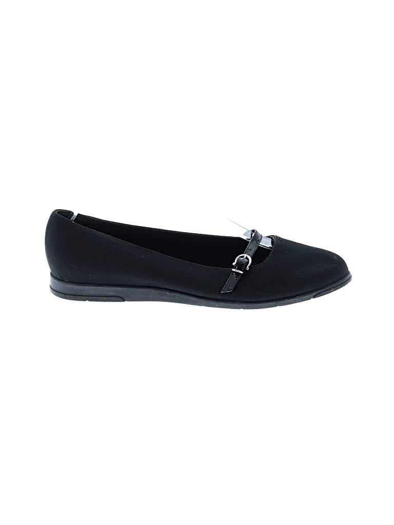 Pre-owned Ferragamo Flats In Black