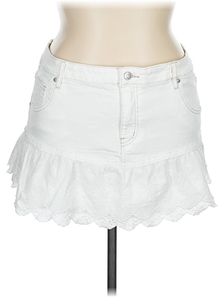 Pre-owned Madden Nyc Denim Skirt In White