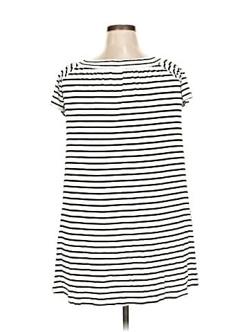 Mossimo Casual Dress (view 2)