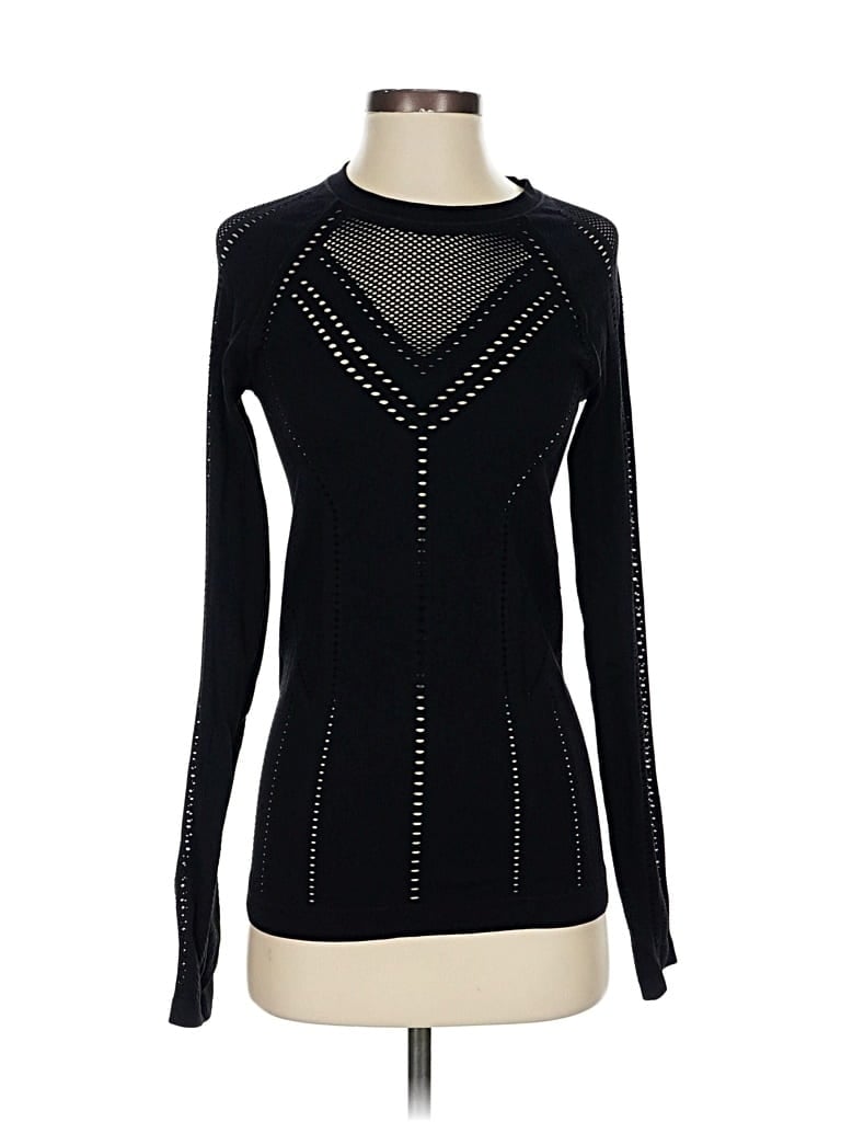 Pre-owned Athleta Long Sleeve T-shirt In Black