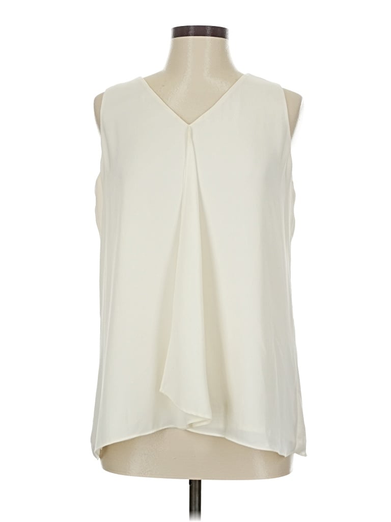 Pre-owned Chico's Sleeveless Blouse In White