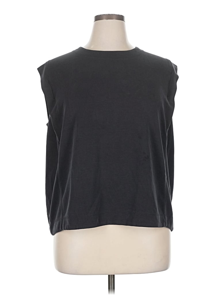 Pre-owned Athleta Sleeveless T-shirt In Gray