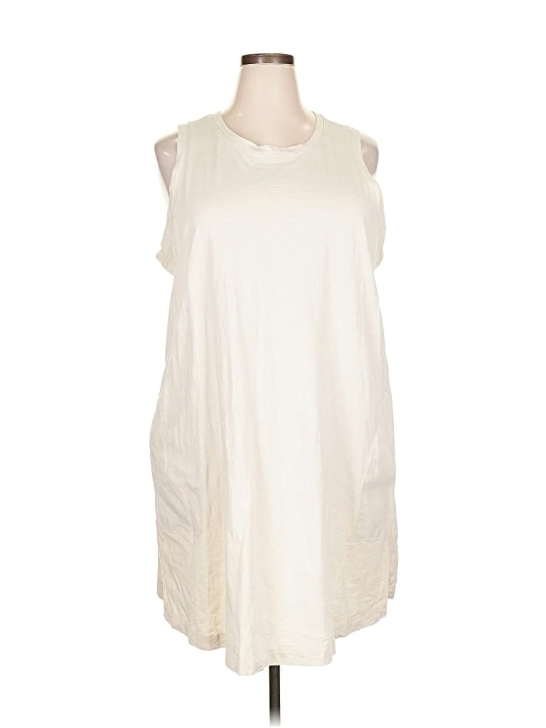 Pre-owned Old Navy Casual Dress In White
