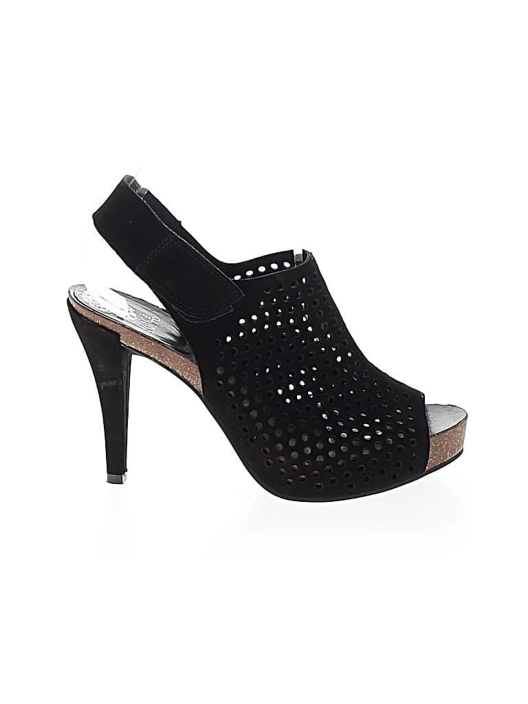 Pre-owned Vince Camuto Sandals In Black