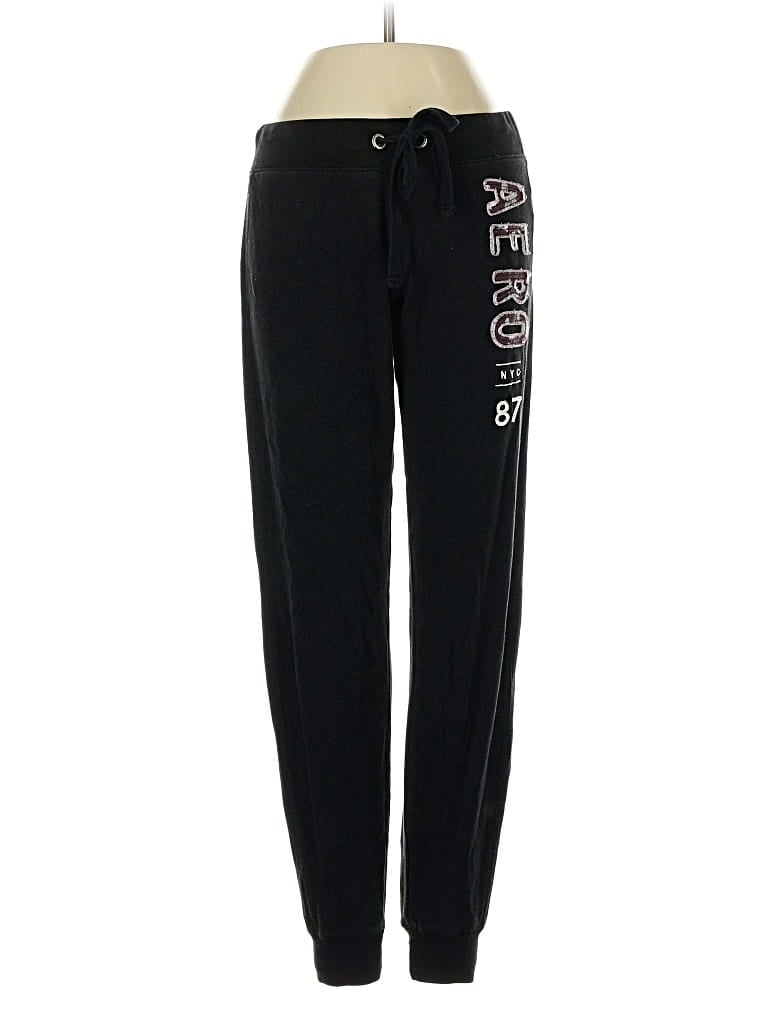 Pre-owned Aéropostale Casual Pants In Black