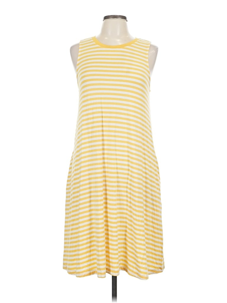 Pre-owned Time And Tru Casual Dress In Yellow