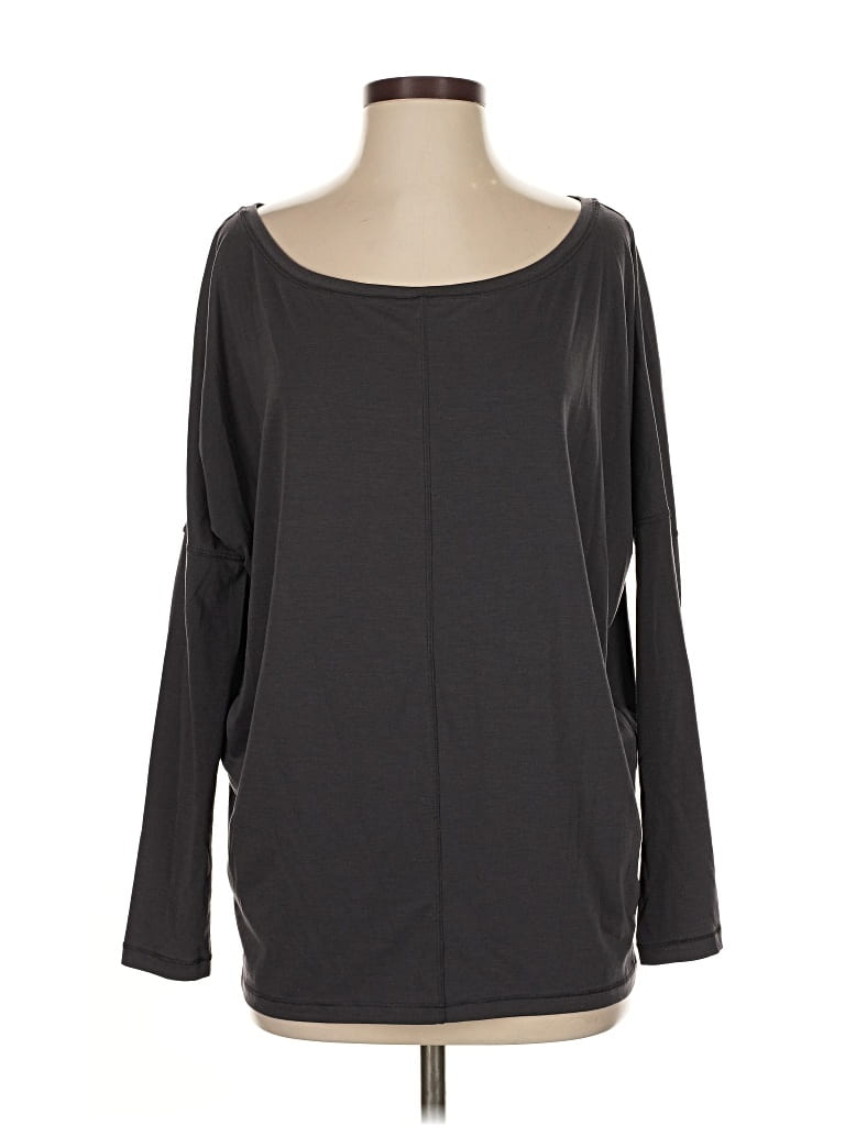 Pre-owned Athleta 3/4 Sleeve T-shirt In Gray