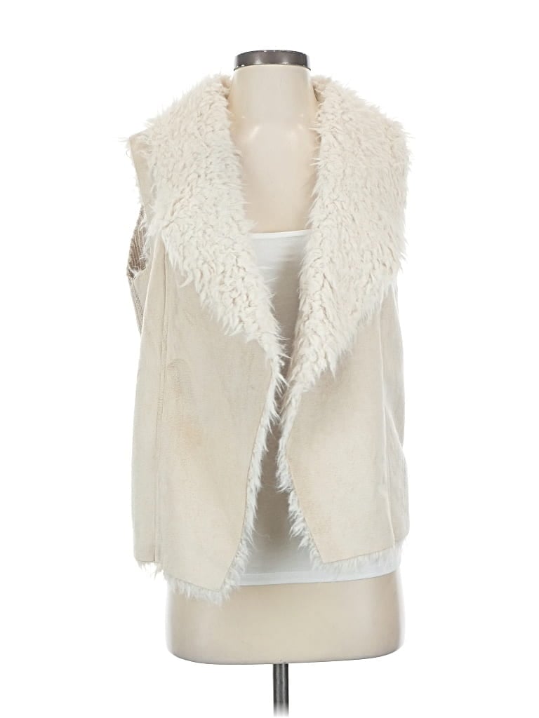 Jack By Bb Dakota Faux Fur Vest In White