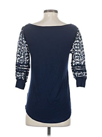 Amaryllis 3/4 Sleeve Top (view 2)