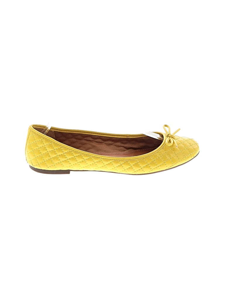 Pre-owned Arezzo Flats In Yellow
