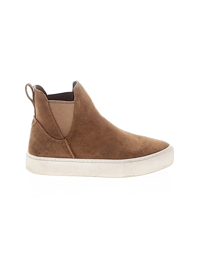 Pre-owned Ugg Sneakers In Brown