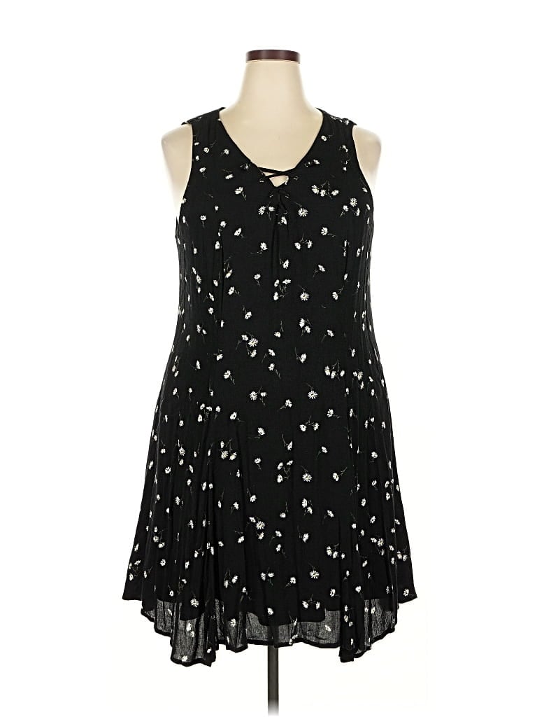 Pre-owned Torrid Casual Dress In Black