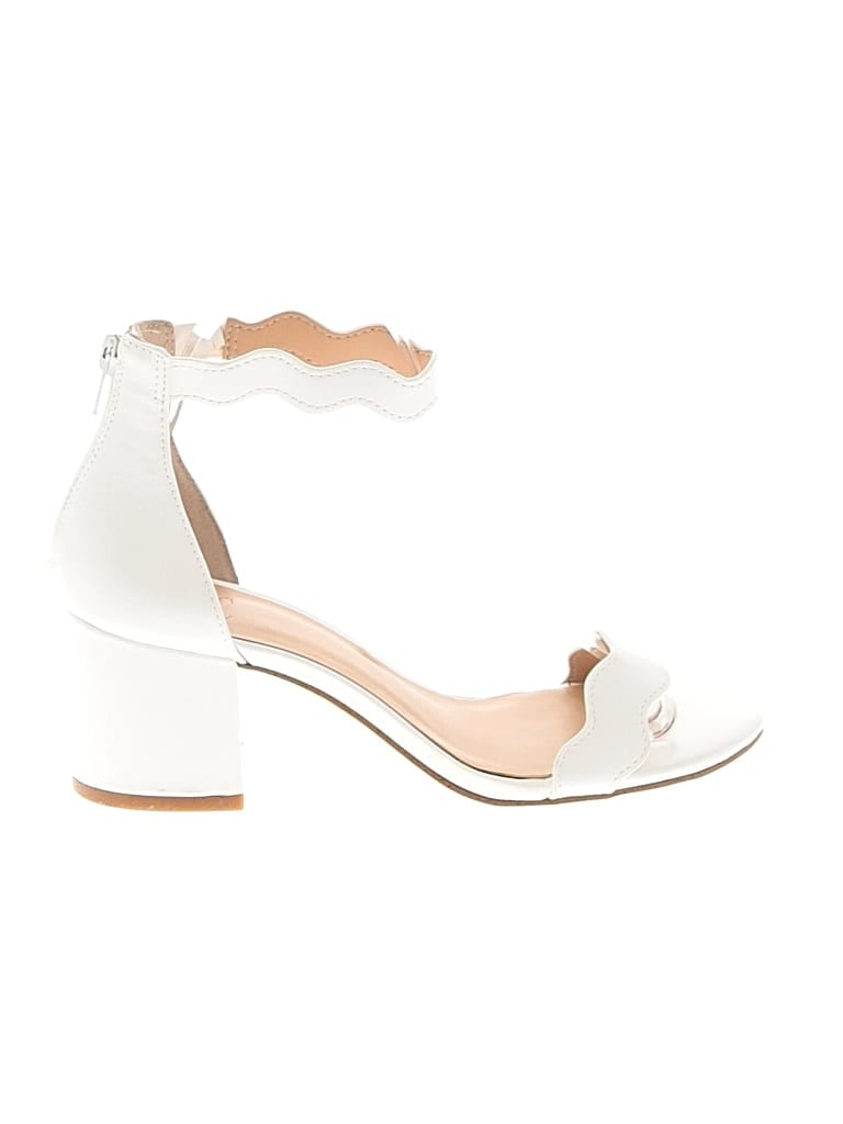 Pre-owned Inc International Concepts Sandals In White