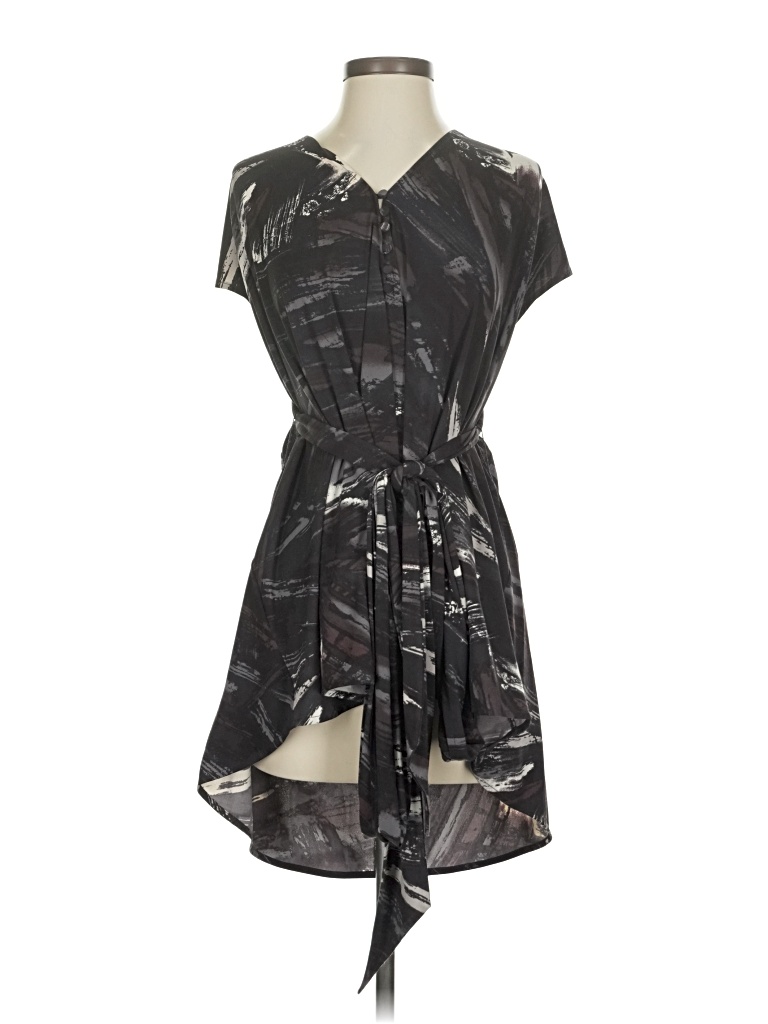 Pre-owned Bcbgmaxazria Kimono In Black