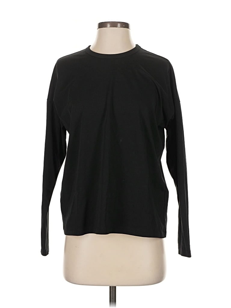 Pre-owned Uniqlo Long Sleeve T-shirt In Black