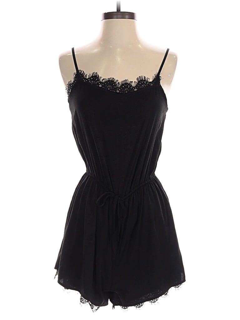 Pre-owned Hollister Romper In Black