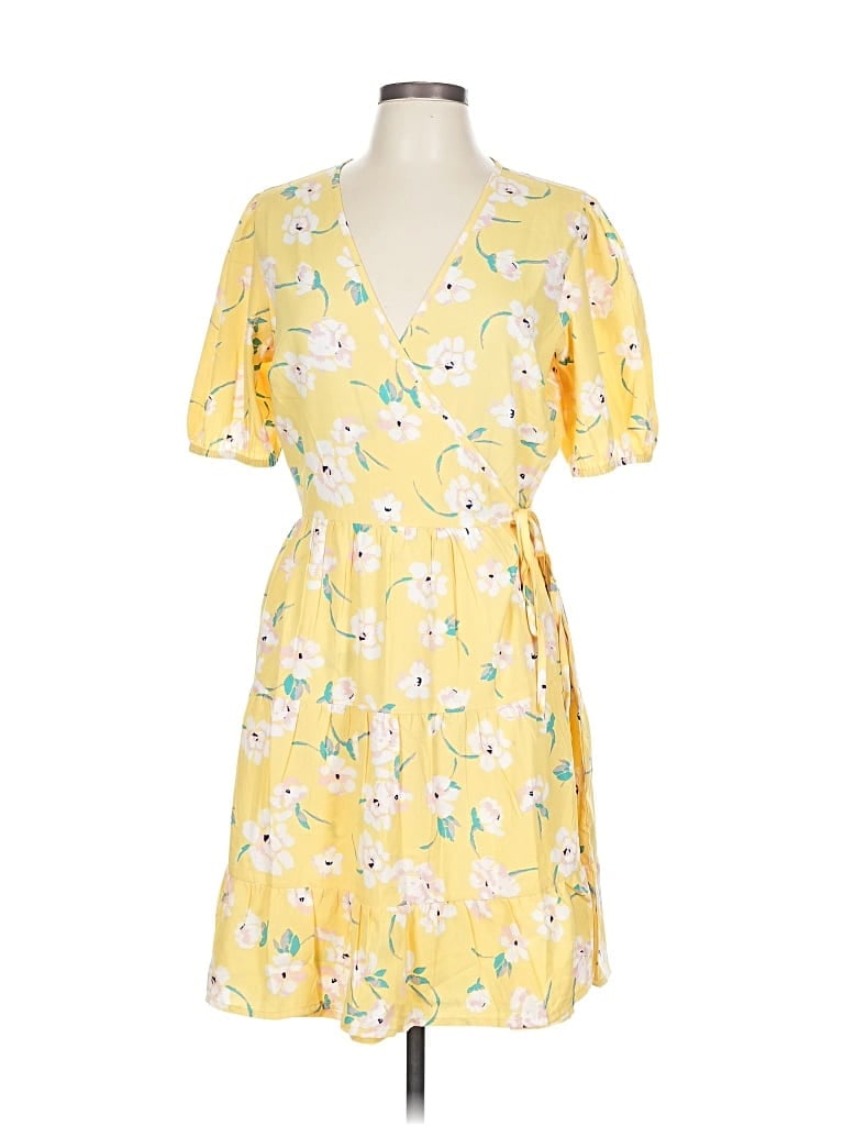 Pre-owned Influence Casual Dress In Yellow