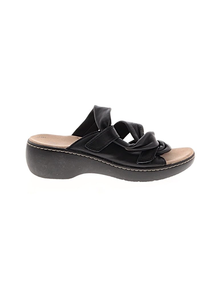 Pre-owned Clarks Sandals In Black