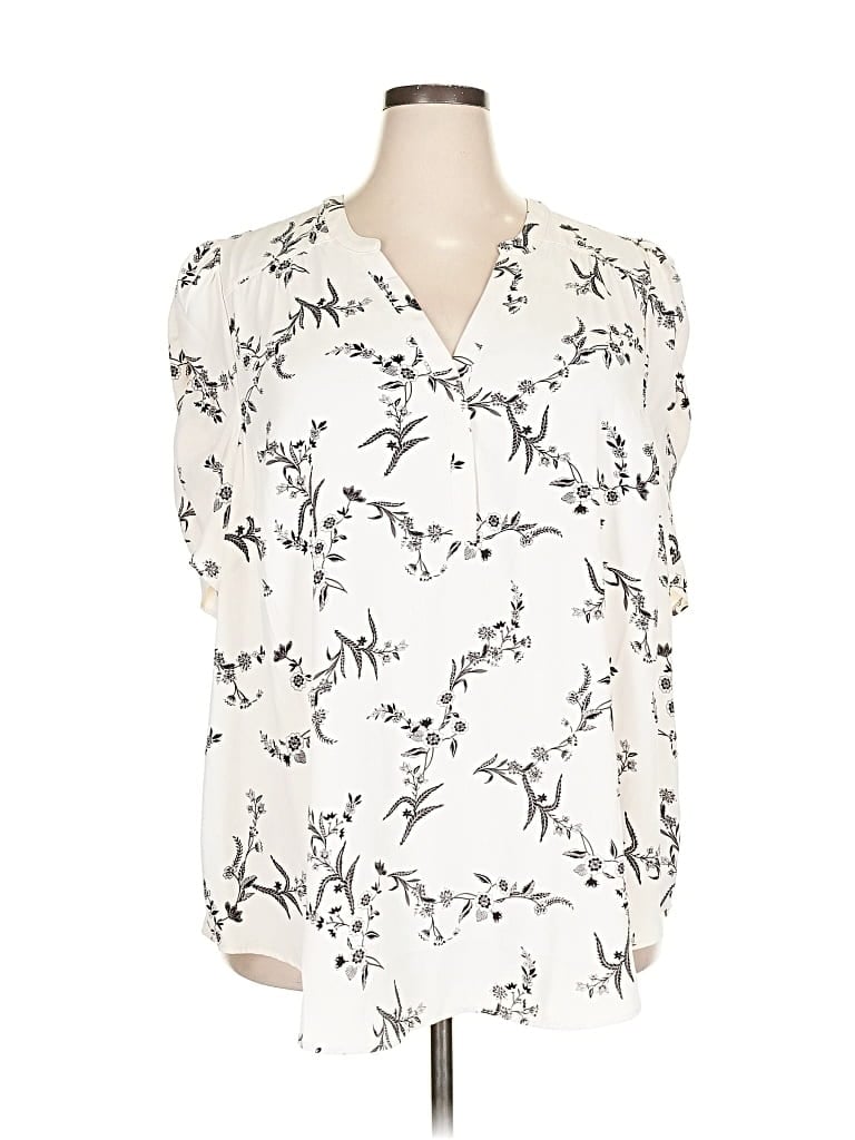 Pre-owned Torrid Sleeveless Blouse In White