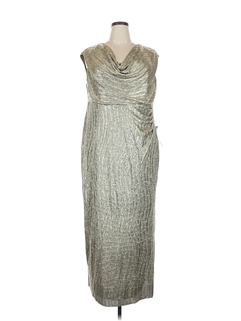 Connected Apparel Cocktail Dress In Silver