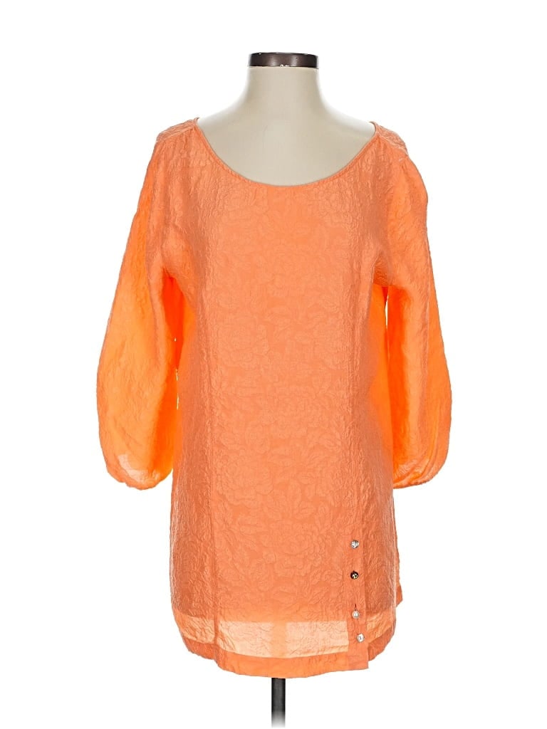 Pre-owned Soft Surroundings 3/4 Sleeve Silk Top Orange Solid Pattern Scoop Neck Tops