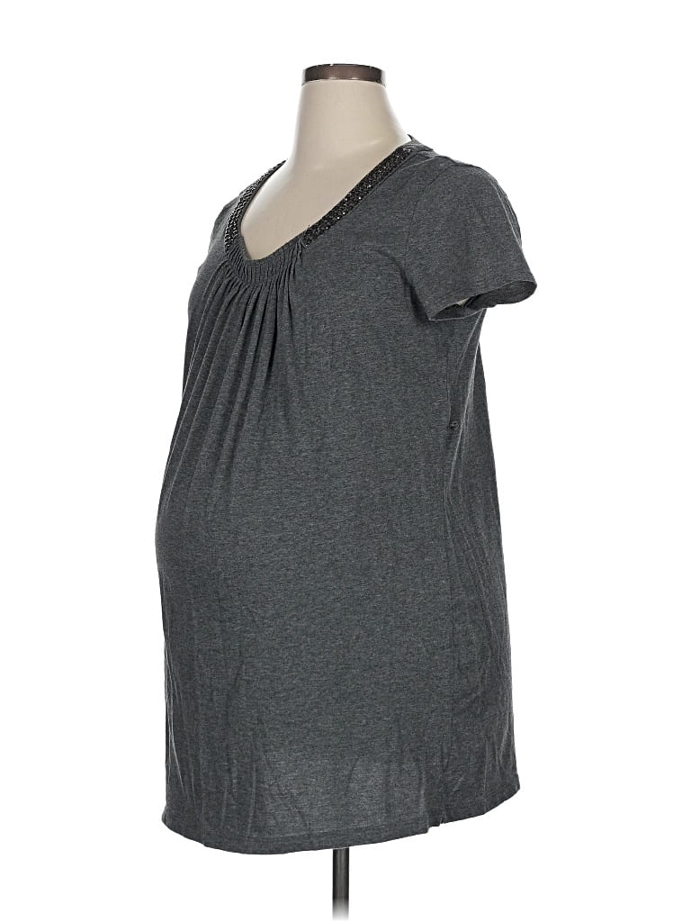 Pre-owned Motherhood Sleeveless T-shirt In Gray