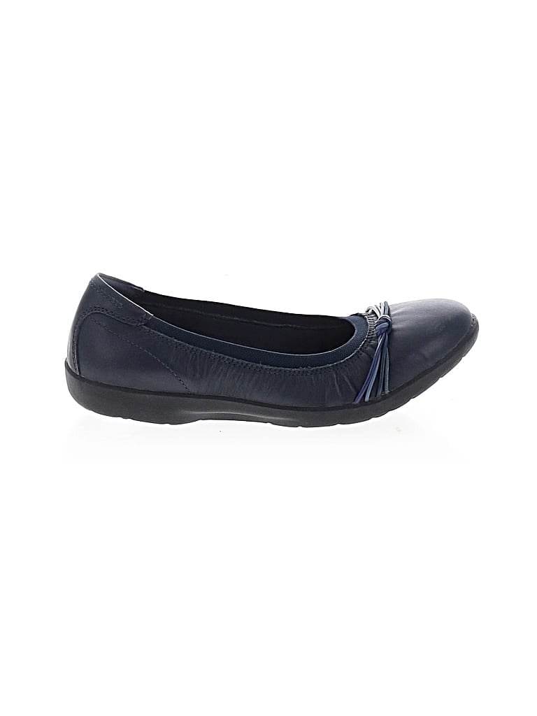 Pre-owned Clarks Flats In Blue