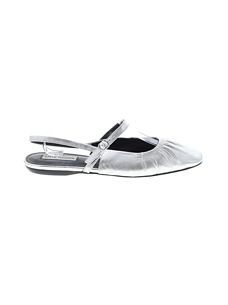 Pre-owned Steve Madden Flats In Silver