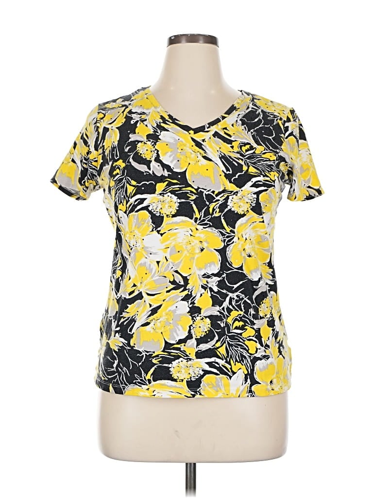 Pre-owned Laura Ashley Short Sleeve T-shirt In Yellow