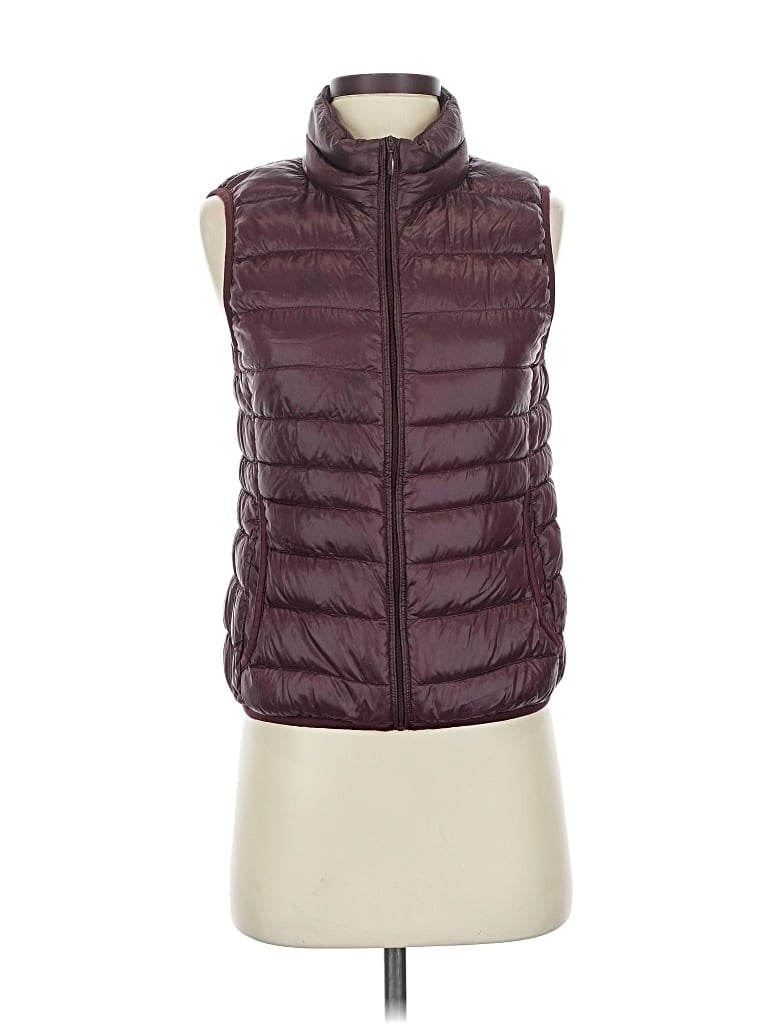 Pre-owned Uniqlo Vest In Burgundy