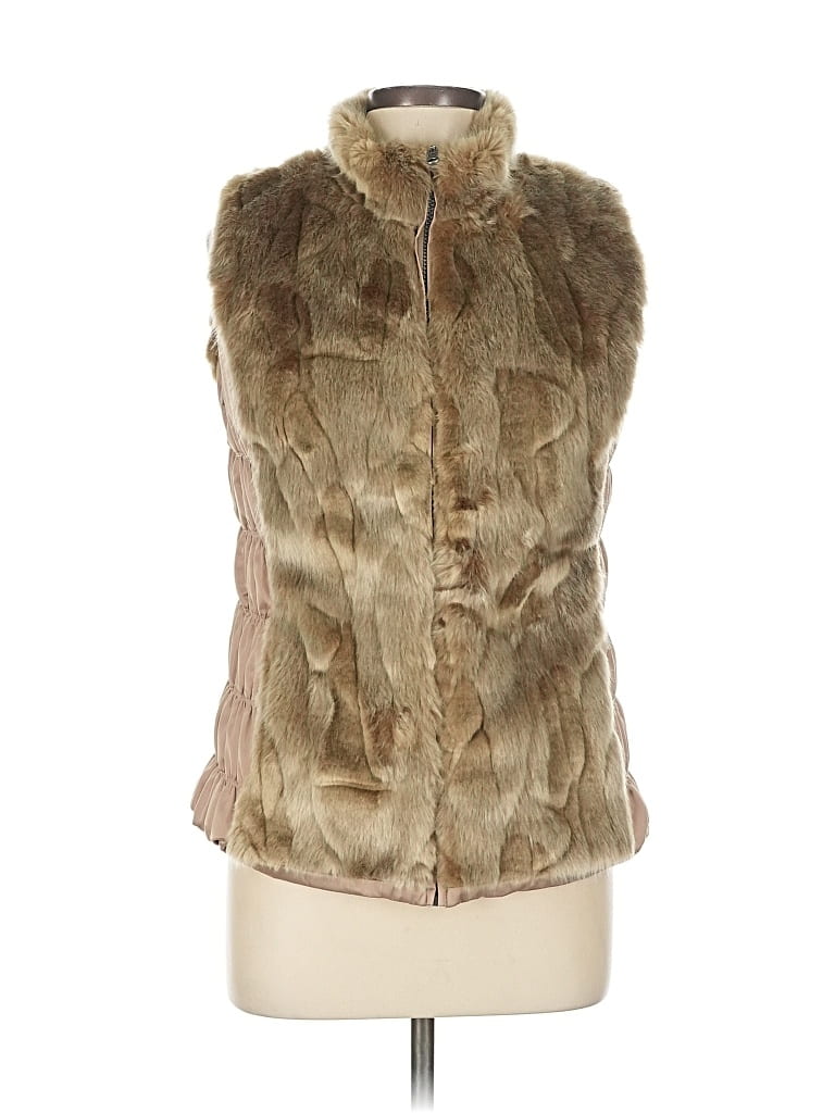 Pre-owned Fuda Faux Fur Vest In Gold