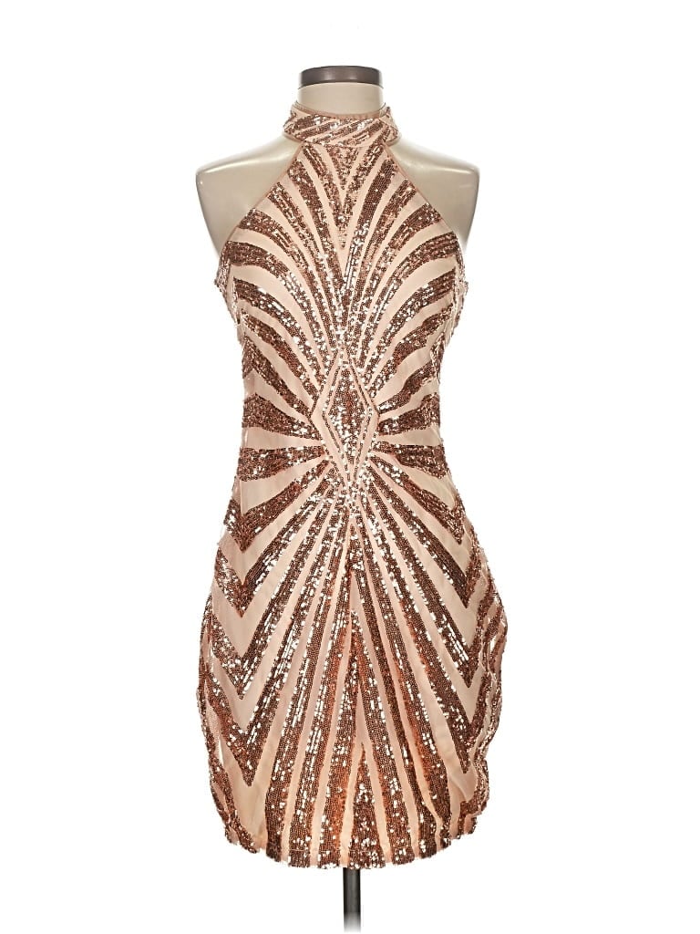 Xtaren Cocktail Dress In Gold